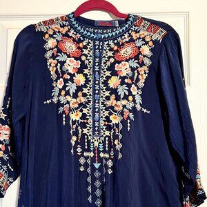 Johnny Was Vicenza Tunic Top - Embroidered Floral Scallop Hem Eyelet - SMALL